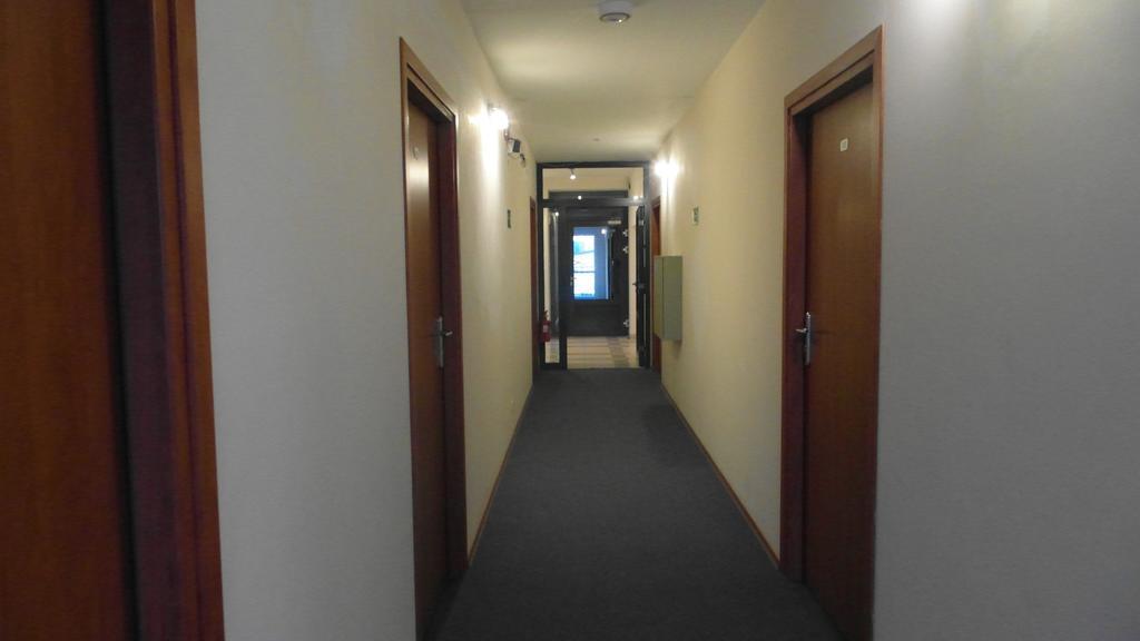 Hotel Julianow วอร์ซอ ภายนอก รูปภาพ