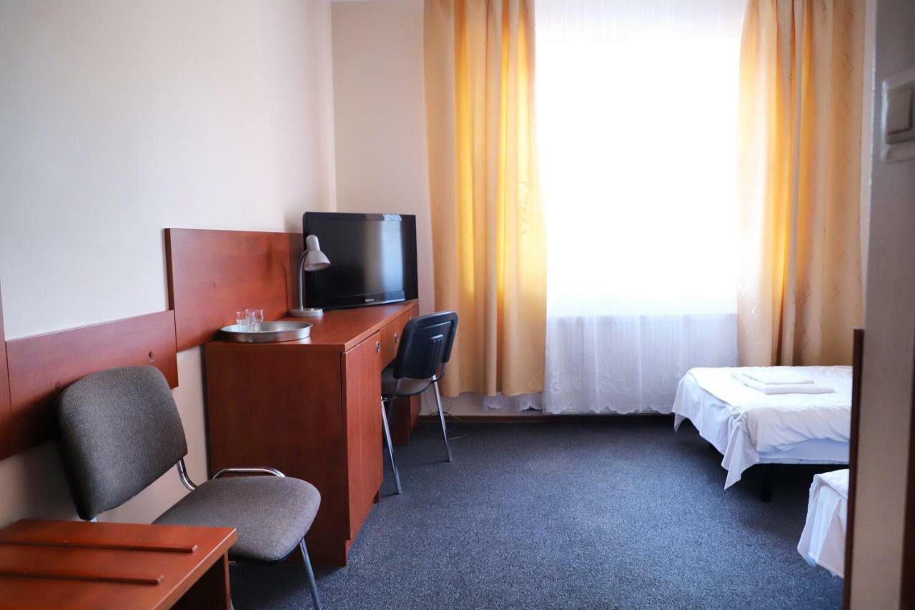 Hotel Julianow วอร์ซอ ภายนอก รูปภาพ